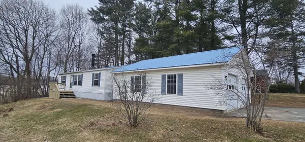 18 Central AVE, Waterville, ME 04901