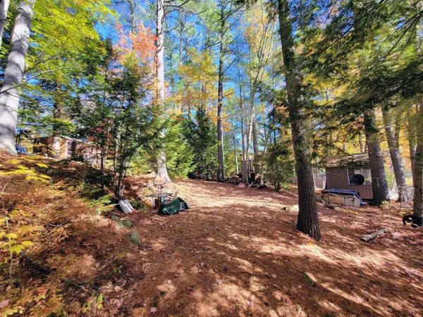 106 Pinewoods TRL, Oakland, ME 04963