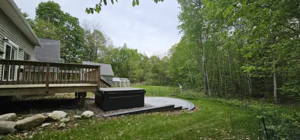 130 Middle RD, Oakland, ME 04963