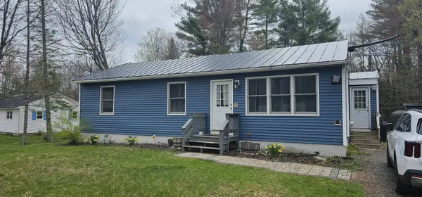 128 Davis RD, Fairfield, ME 04937