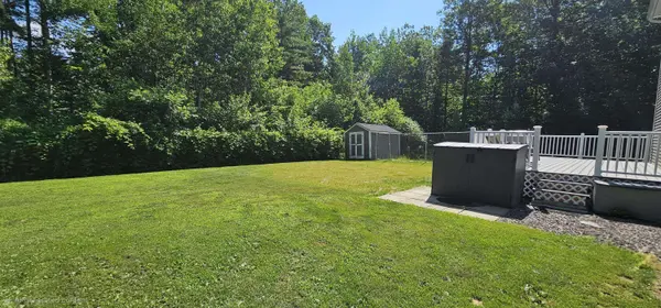 18 Dollis AVE, Vassalboro, ME 04989