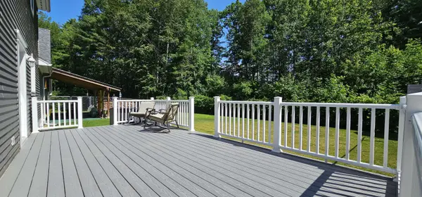18 Dollis AVE, Vassalboro, ME 04989
