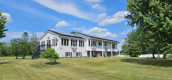 292 Neck RD, Benton, ME 04901