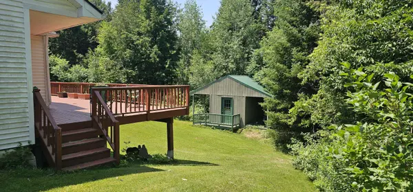 6 Apple Tree LN, Albion, ME 04910