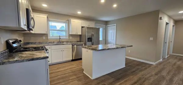 32 Meadow DR, Waterville, ME 04901