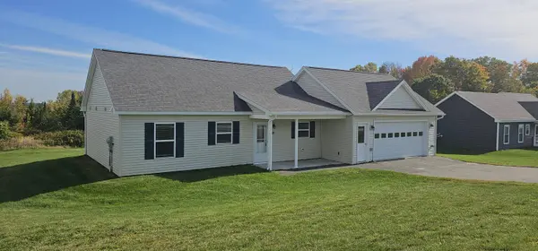 32 Meadow DR