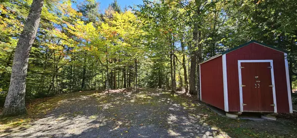 71 Merrow LN, Smithfield, ME 04978
