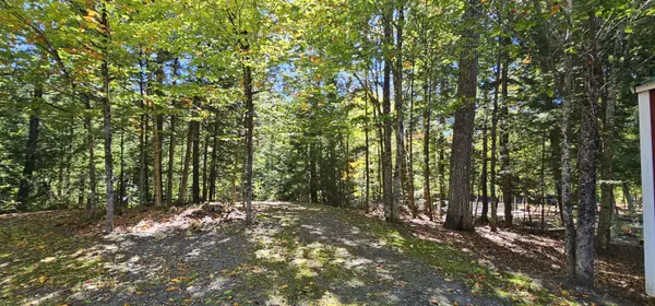 71 Merrow LN, Smithfield, ME 04978