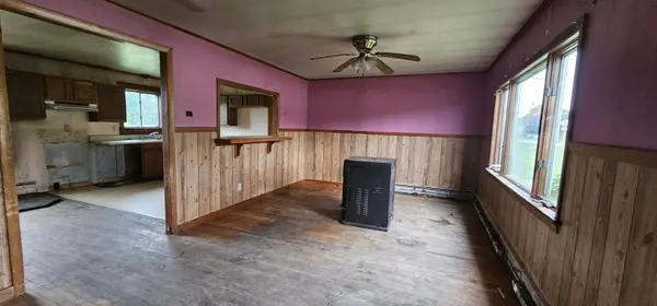 160 Skowhegan RD, Fairfield, ME 04937