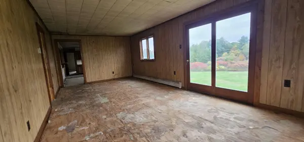 160 Skowhegan RD, Fairfield, ME 04937