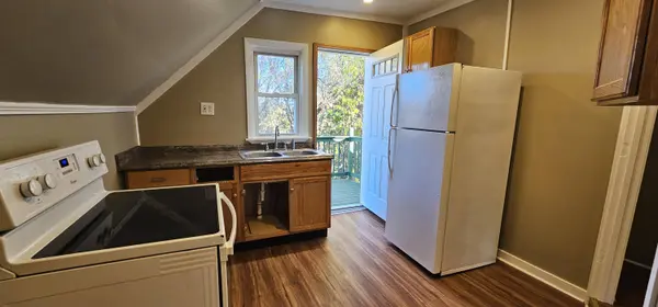 12 Butler CT, Waterville, ME 04901