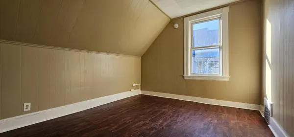12 Butler CT, Waterville, ME 04901