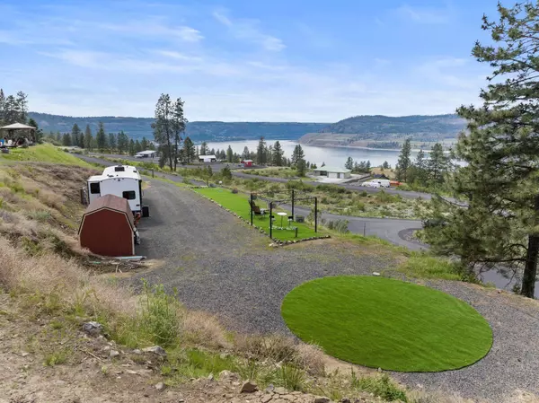 39510 Lakewind Dr N, Seven Bays, WA 99122