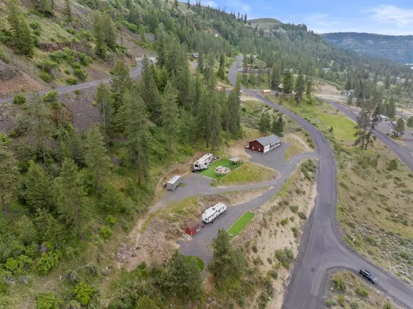 39500 Lakewind Dr N, Seven Bays, WA 99122