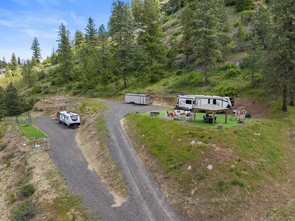 39500 Lakewind Dr N, Seven Bays, WA 99122