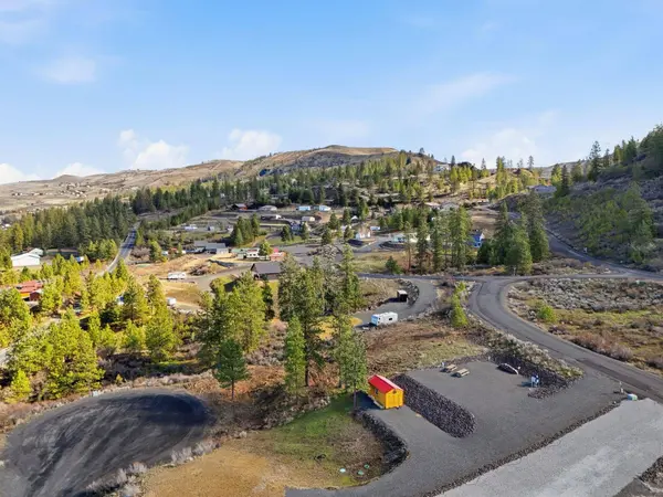 29895 Blue Sky Dr E, Seven Bays, WA 99122