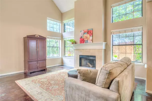 422 Santa Fe Trail #11, Irving, TX 75063