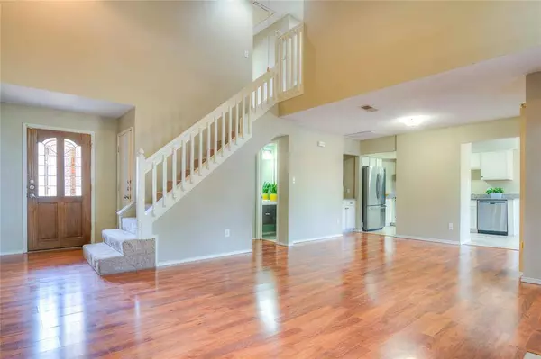 406 Santa Fe Trail #44, Irving, TX 75063