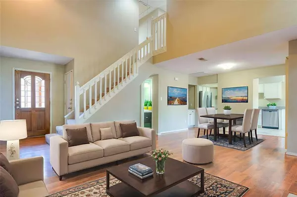 406 Santa Fe Trail #44, Irving, TX 75063