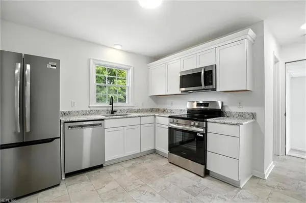 35 Hidalgo DR, Hampton, VA 23669