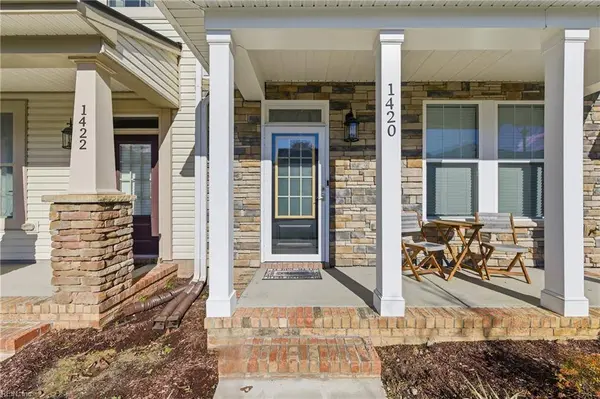 1420 Waltham LN, Newport News, VA 23608