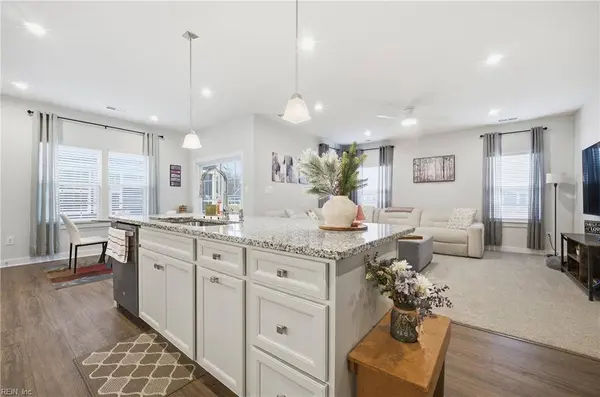 2104 Mainsail DR, Carrollton, VA 23314