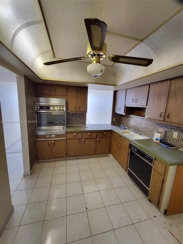 1301 NE Miami Gardens Dr #503W, Miami, FL 33179