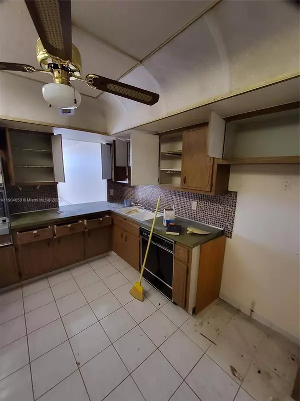 1301 NE Miami Gardens Dr #503W, Miami, FL 33179