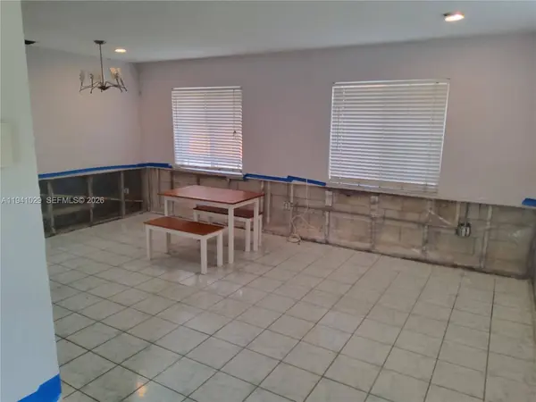 2221 NW 170th St, Miami Gardens, FL 33056