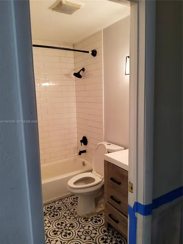 2221 NW 170th St, Miami Gardens, FL 33056