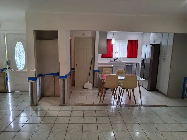 2221 NW 170th St, Miami Gardens, FL 33056