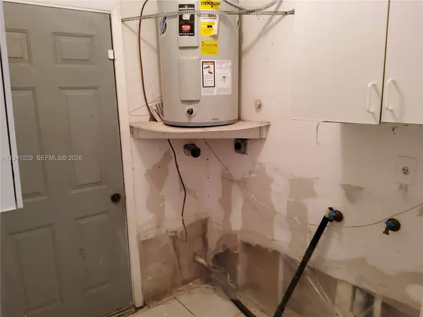 2221 NW 170th St, Miami Gardens, FL 33056