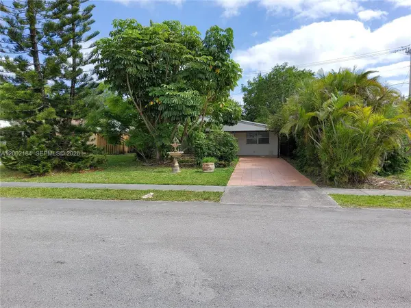 1348 NE 176th St #0, North Miami Beach, FL 33162