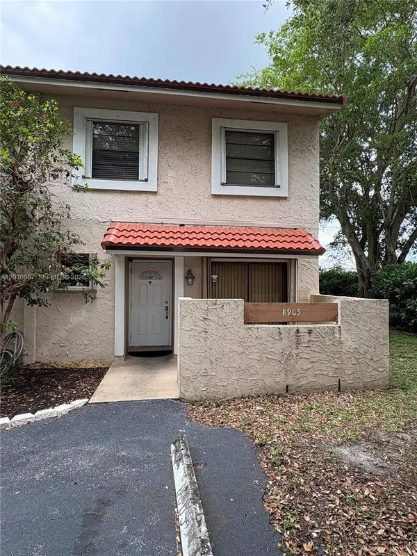 8905 NW 38th Dr #4, Coral Springs, FL 33065