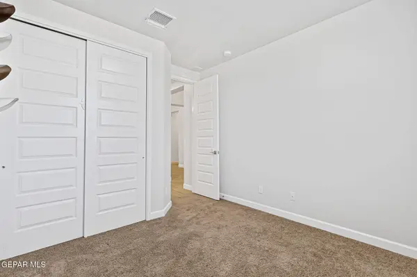 237 EMERALD SUN DR, El Paso, TX 79928