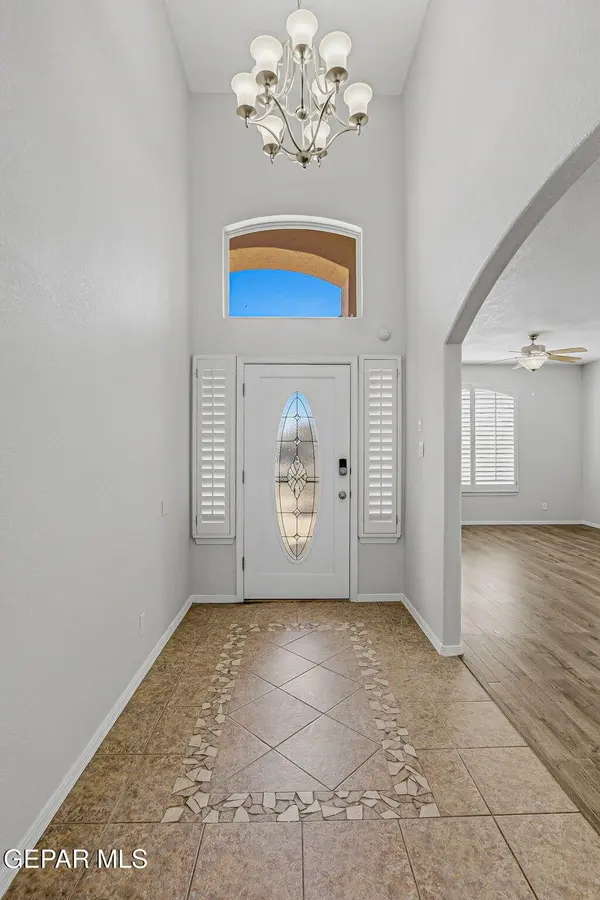 13445 EMERALD CREEK DR, Horizon City, TX 79928