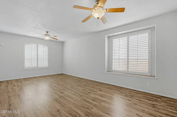 13445 EMERALD CREEK DR, Horizon City, TX 79928