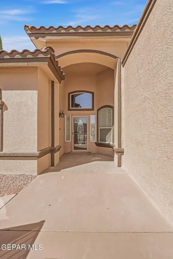 13445 EMERALD CREEK DR, Horizon City, TX 79928