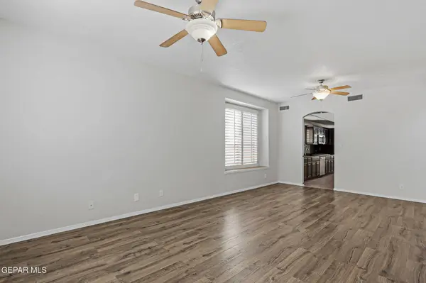 13445 EMERALD CREEK DR, Horizon City, TX 79928