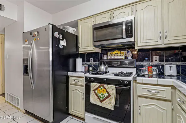 10557 WARREN ST, El Paso, TX 79924