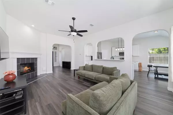 24030 Surreygate DR, Spring, TX 77373