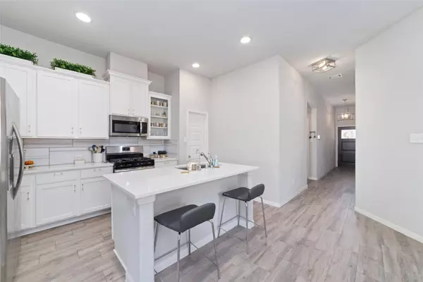 219 Murrieta LN, Rosharon, TX 77583