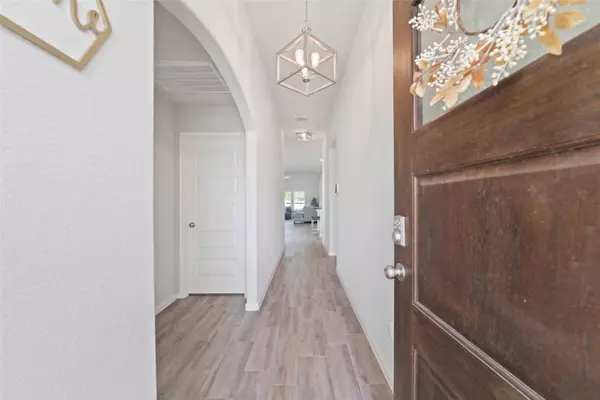 219 Murrieta LN, Rosharon, TX 77583