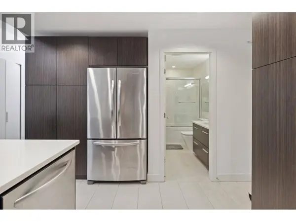 6033 GRAY AVE #102, Vancouver, BC V6S0G3