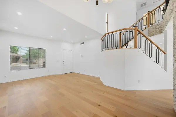 6209 W JONES Avenue, Phoenix, AZ 85043