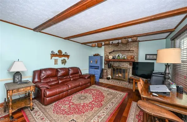 2037 54th ST NE, Canton, OH 44705