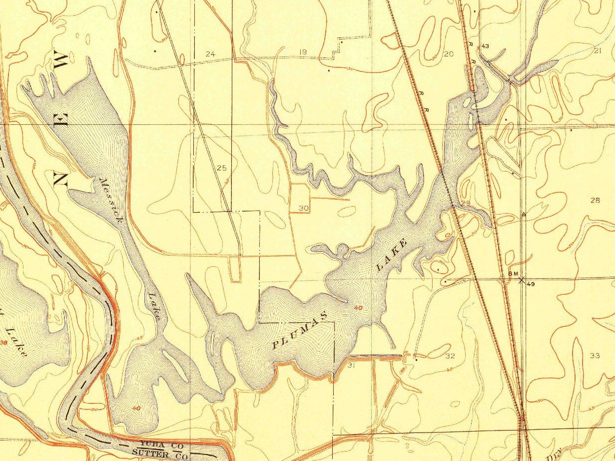 Section of a 1909 U.S. Geological Survey topographic map showing the original Plumas Lake and Messick Lake on the floodplain east of the Feather River in south Yuba County