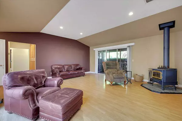 8890 Daguerra Point DR, Marysville, CA 95901