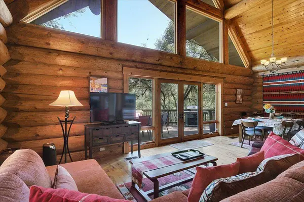 9844 Township RD, Browns Valley, CA 95918