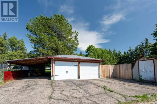 3902 45 Street, Ponoka, AB t4j1b4